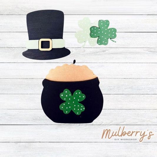 Our st. patty inserts go perfectly with our interchangeable highland cow, which is sold separately.