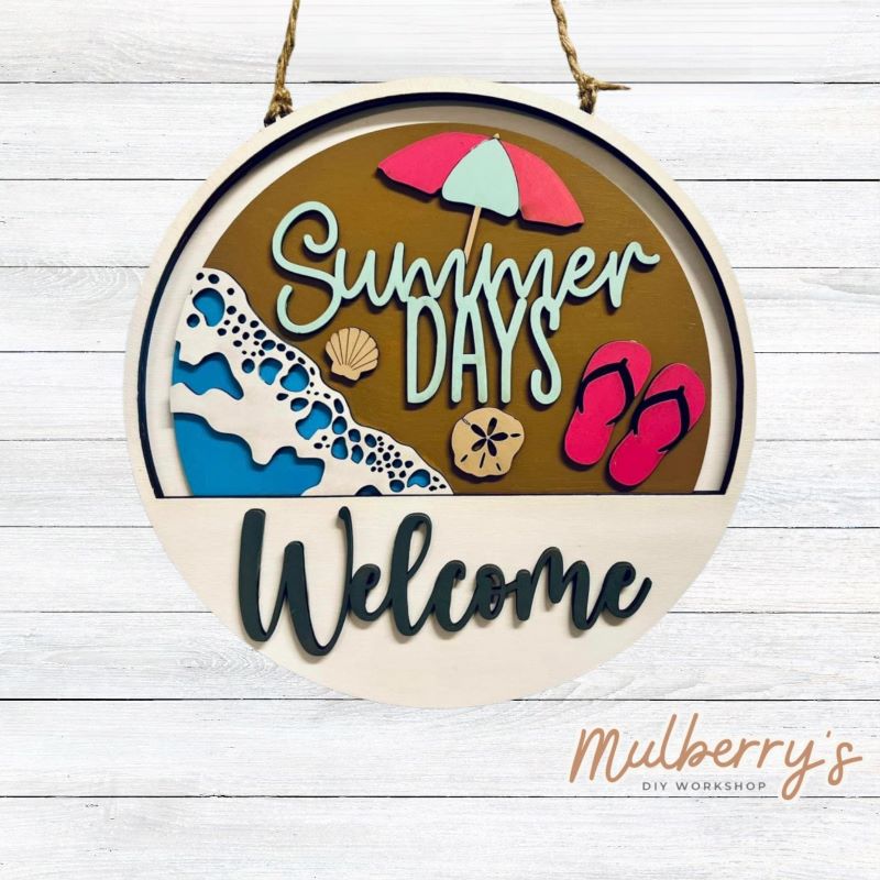 Welcome family and friends with our interchangeable welcome door hanger! Simply swap out inserts to match the different holidays and seasons! It's approximately 10.5" in diameter.  Includes: Welcome Door Hanger with Summer Days Insert. Additional inserts are available to purchase.